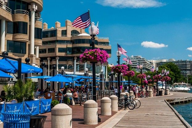Top Hangout Spots for DC College Students