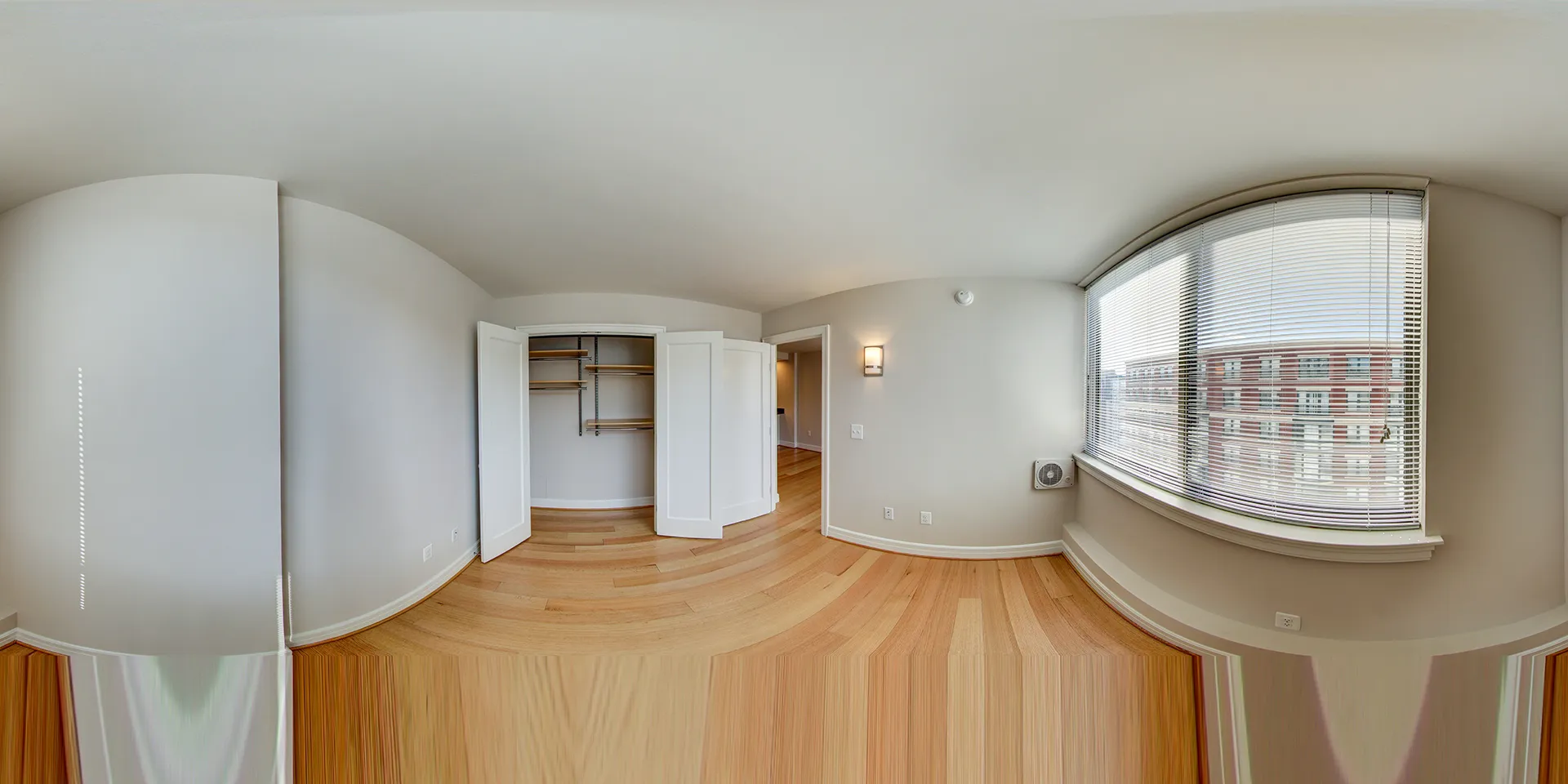 Sutton Plaza — Bedroom 360° vantage