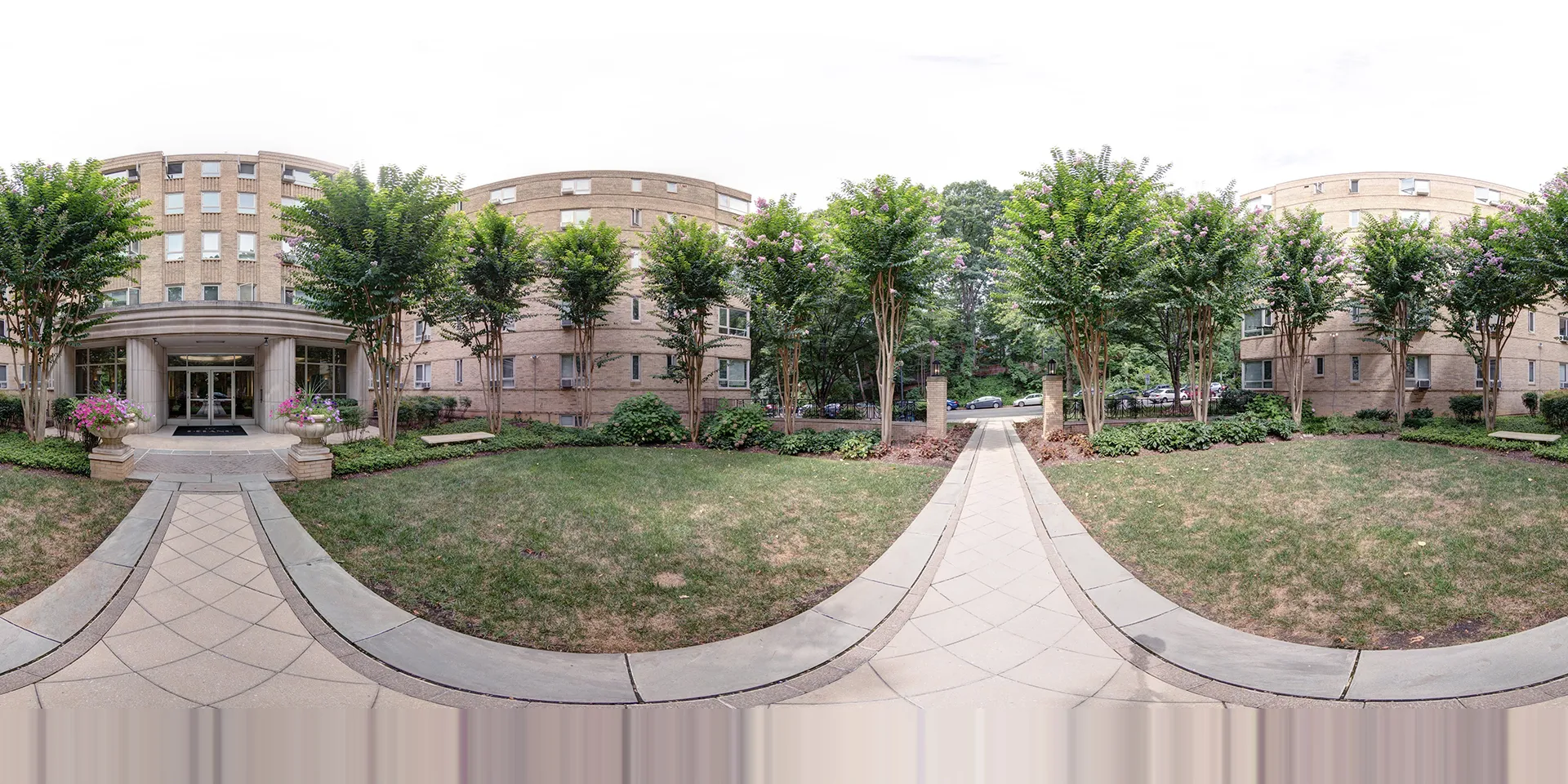 The Delano — Courtyard 360° vantage