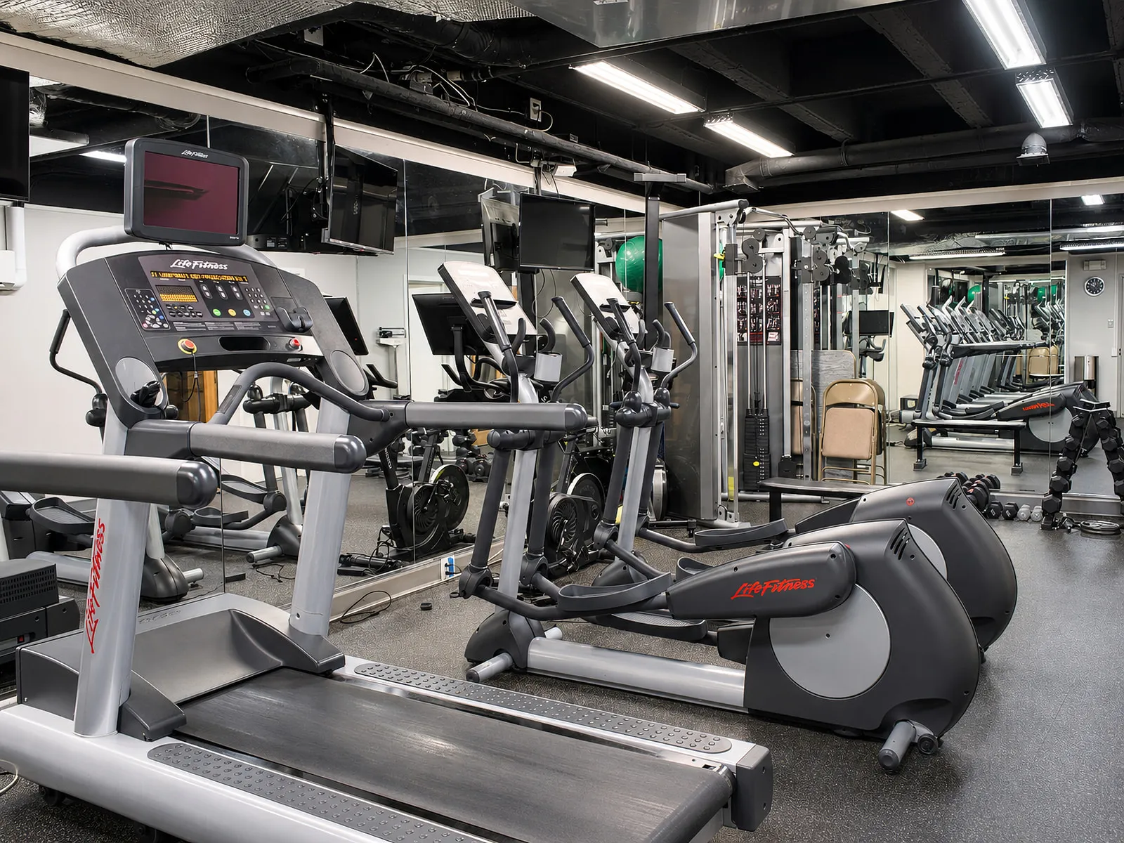 The Hamilton House — Amenities