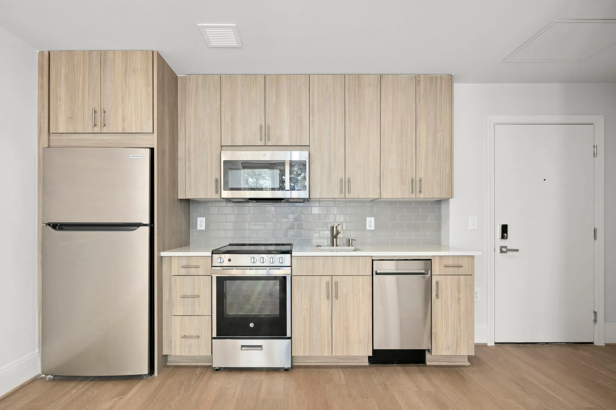 Kitchen Features — building photograph