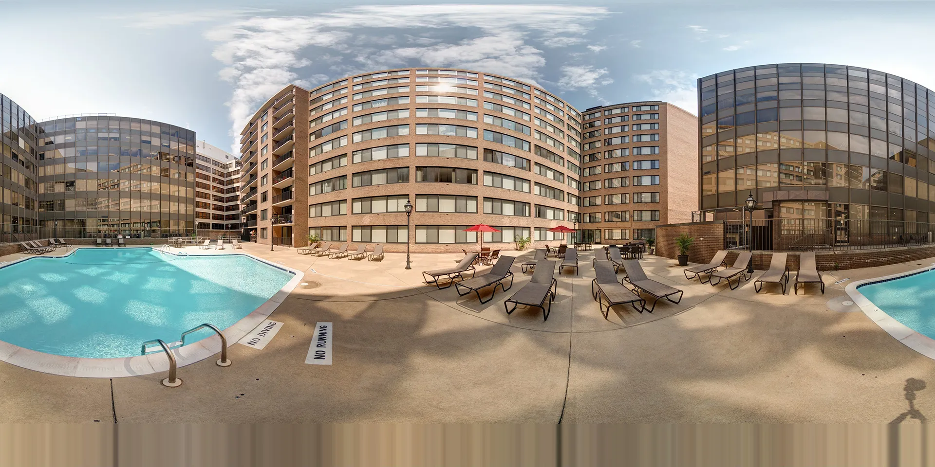 The Hamilton House — Pool 360° vantage