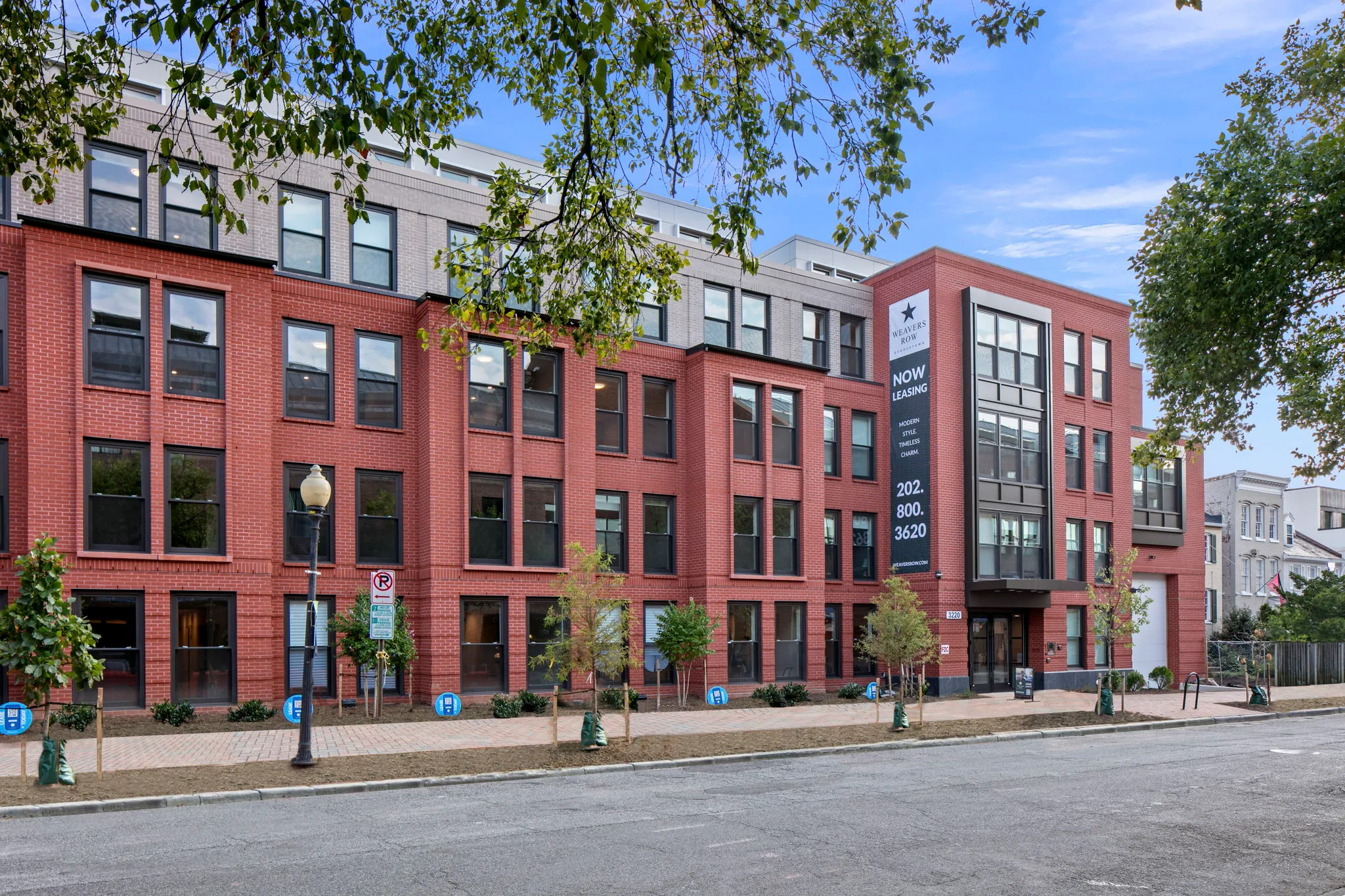 Weavers Row — interior photograph