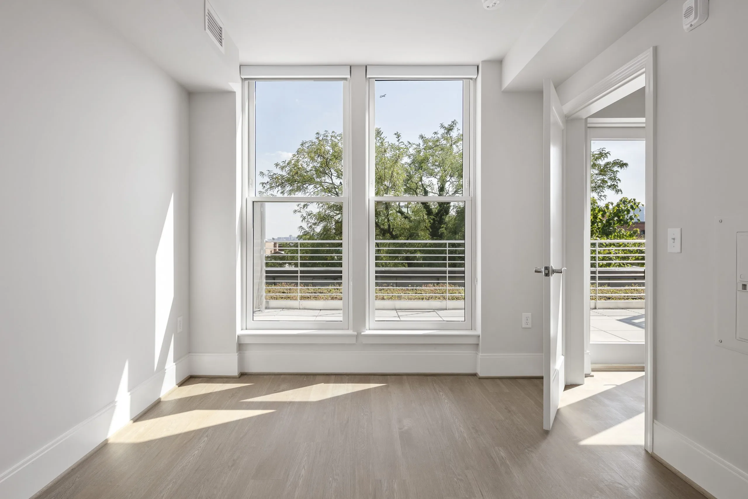 Weavers Row — interior photograph