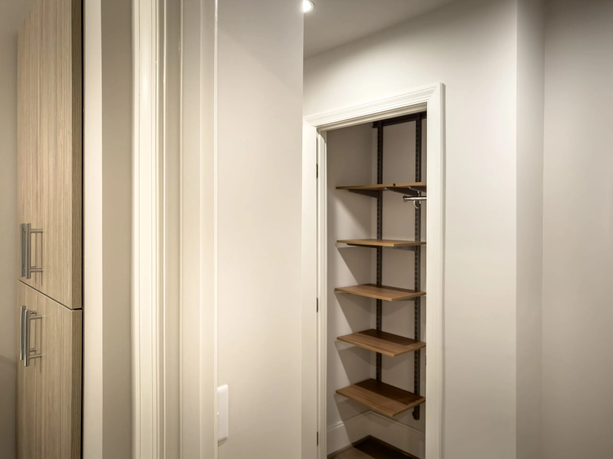 Weavers Row — interior photograph