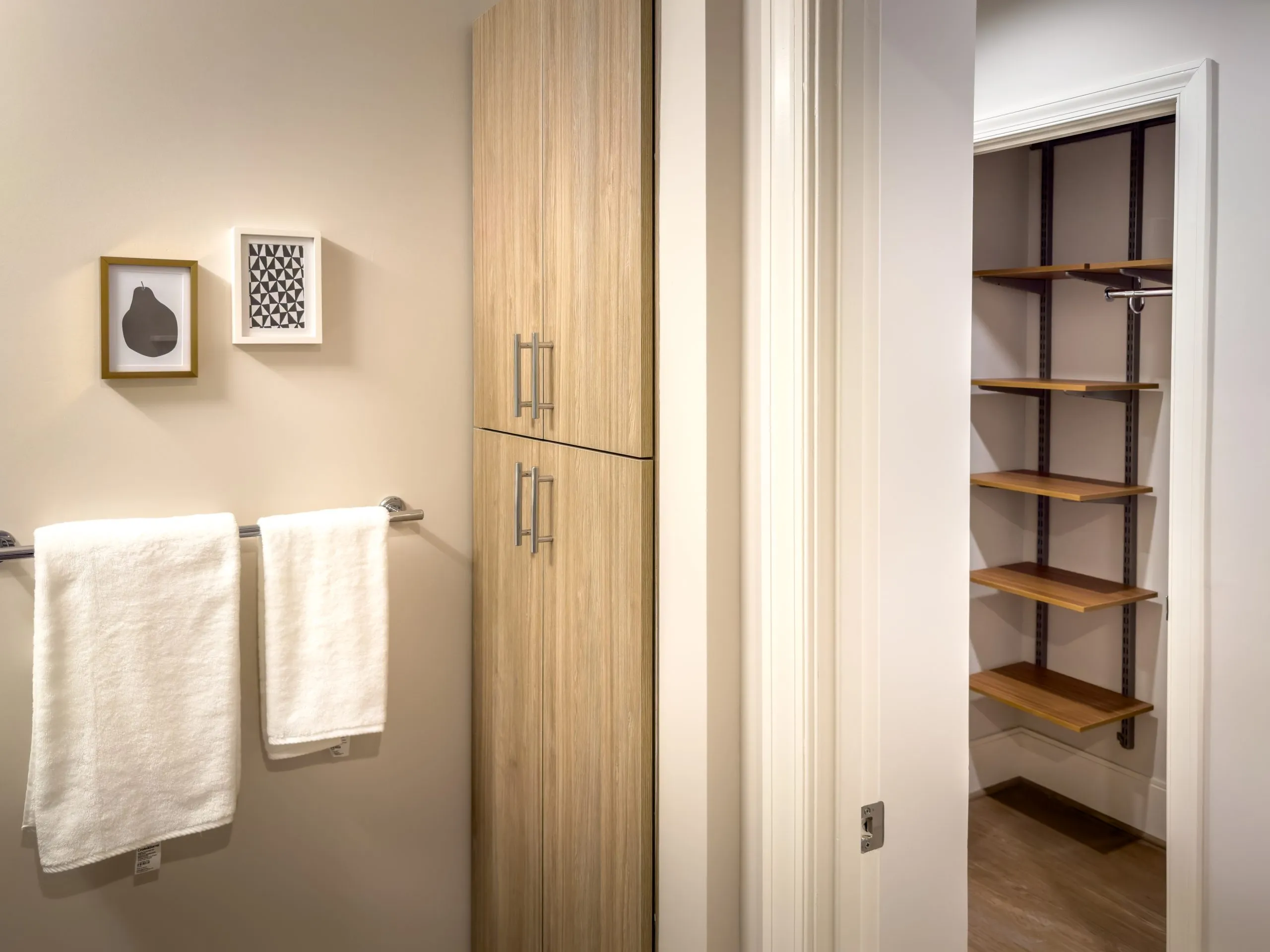 Weavers Row — interior photograph