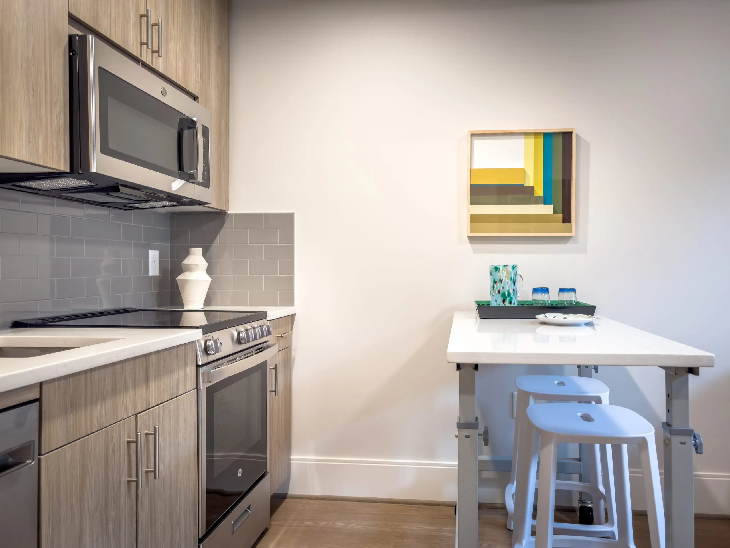 Weavers Row — interior photograph