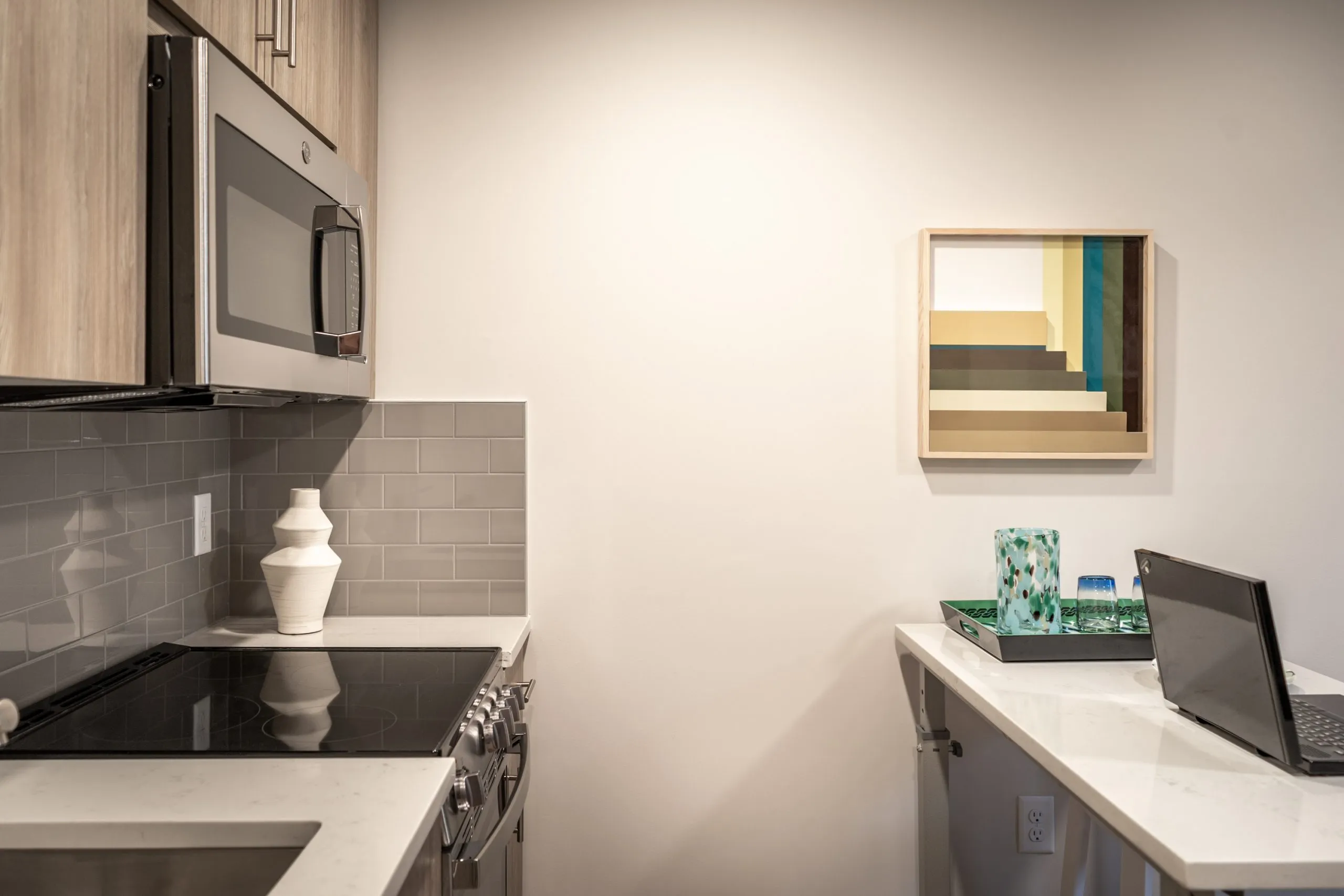 Weavers Row — interior photograph
