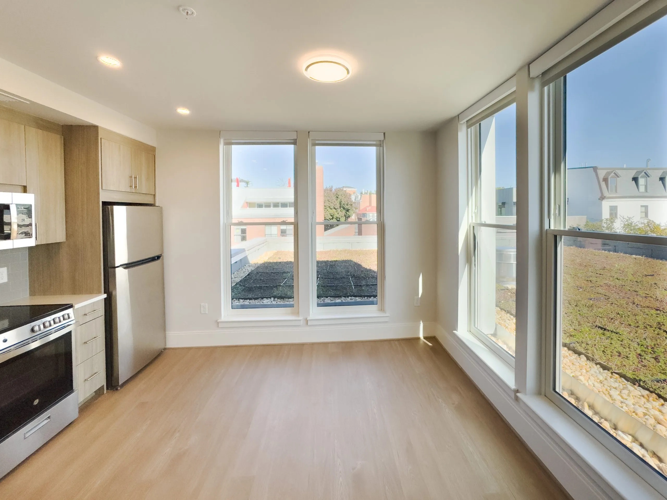 Weavers Row — interior photograph