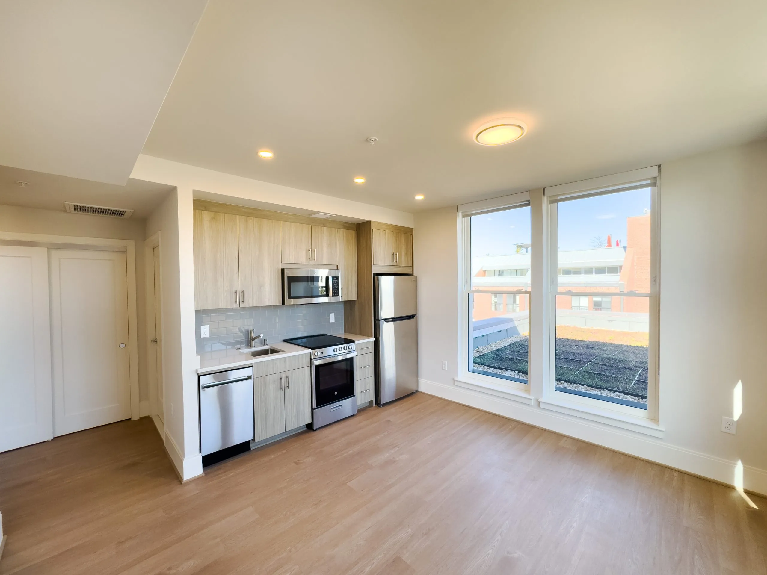 Weavers Row — interior photograph