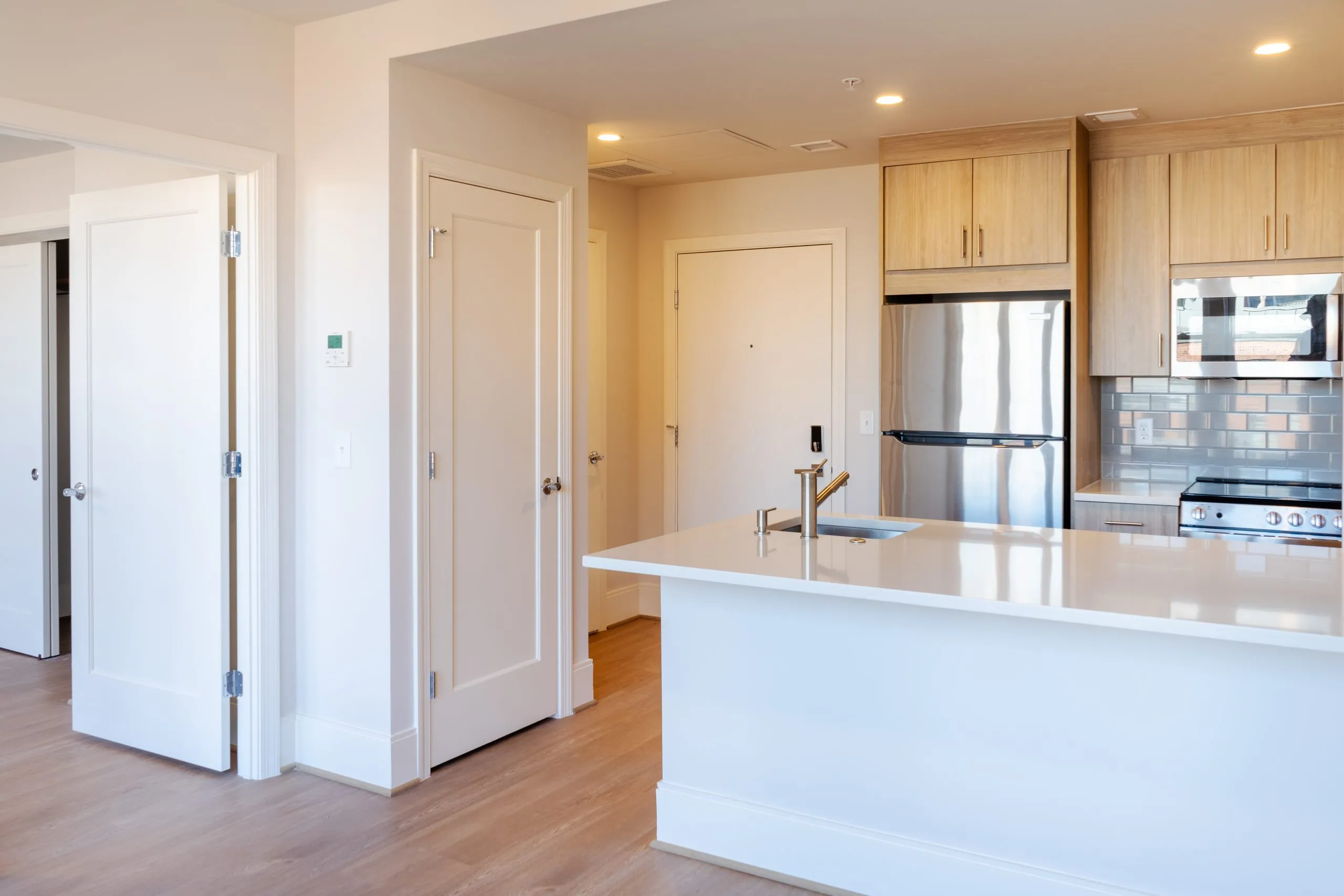Weavers Row — interior photograph