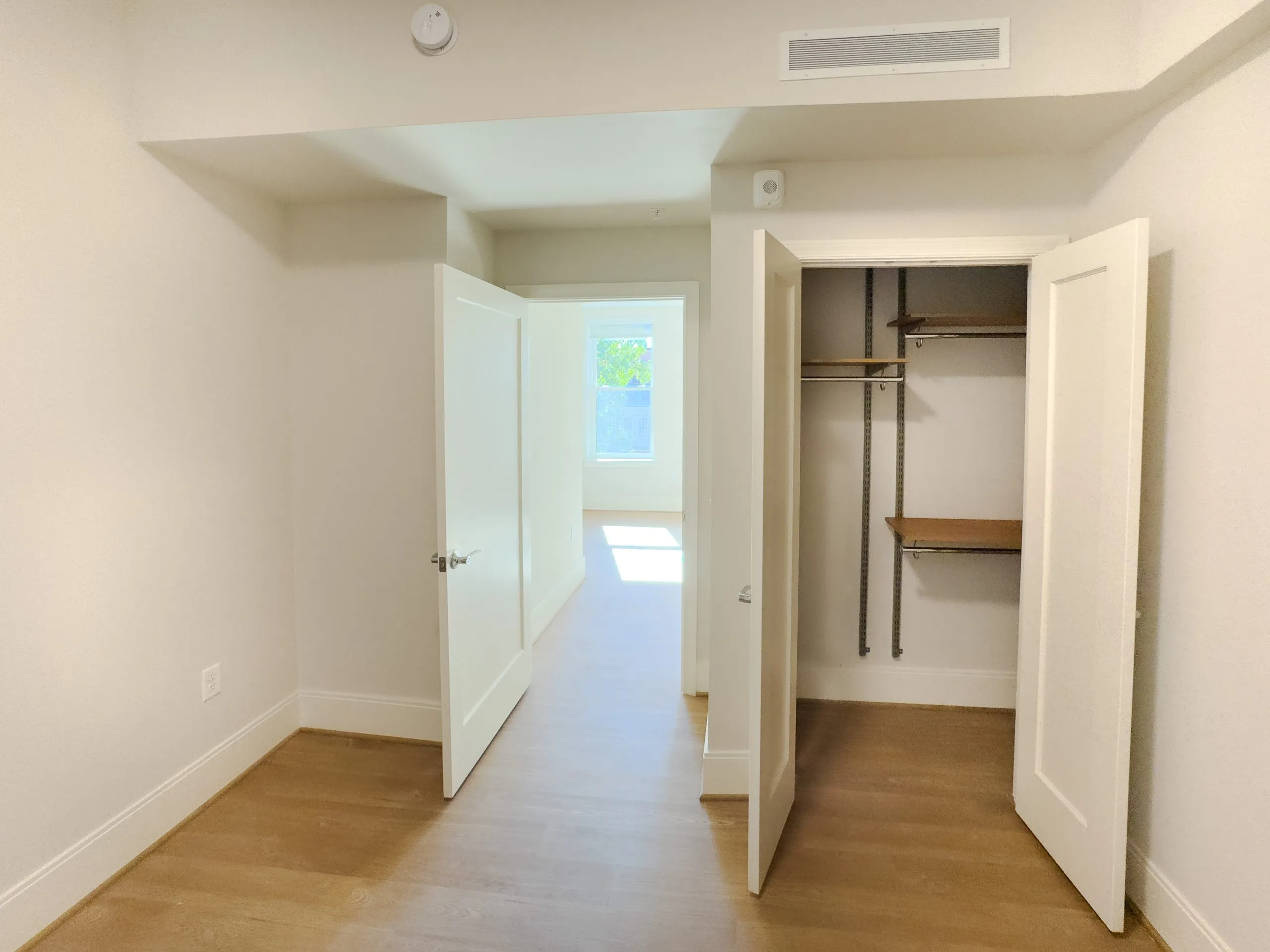 Weavers Row — interior photograph