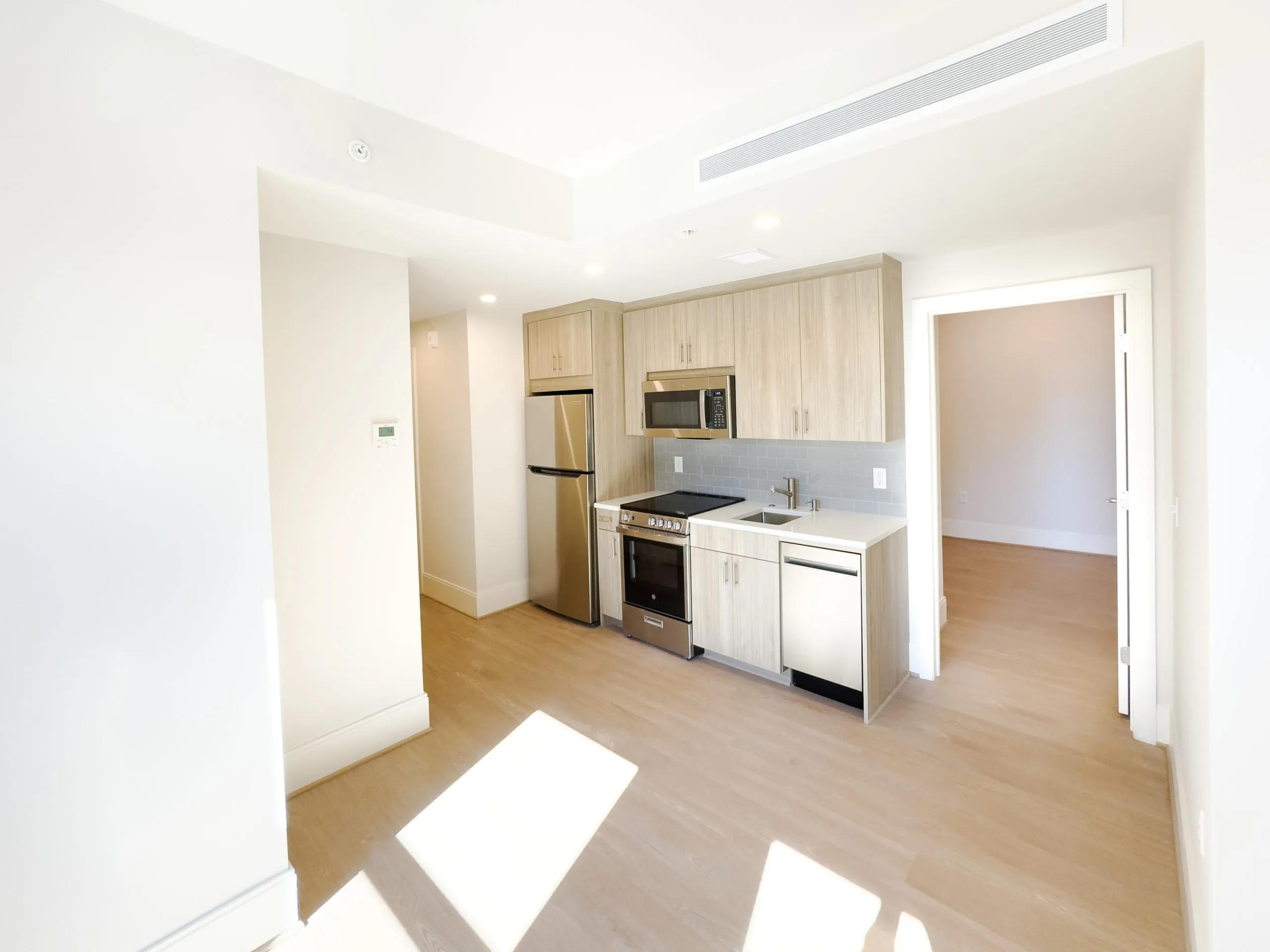 Weavers Row — interior photograph